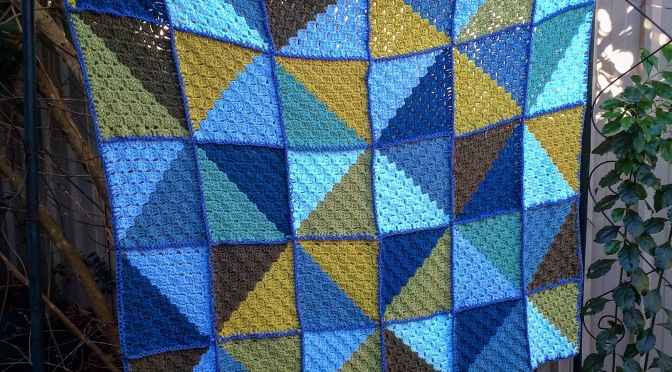 Finished: Blue Corner to Corner Kaleidoscope Blanket